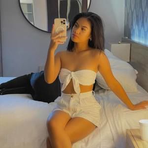 Meet your Posher, Julia